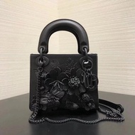 DIOR DIOR Bag DIOR Bag DIOR Female Bag DIOR Saddle Bag DIOR Three Grid DIOR 5 Grid DIOR Badge Style 