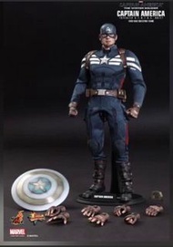 全新未開 （外盒有少許damage) Hottoys captain america (MMS242) the winter soldier