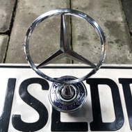 MESIN ORIGINAL MERCEDES BENZ W210 HOOD LOGO EMBLEM ENGINE HOOD
