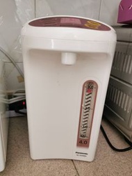 Panasonic 樂聲 電泵出水電熱水瓶 (4公升) NC-EG4000