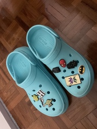 Crocs 淺藍色厚底鞋