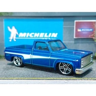Hot Wheels 83 Chevy Silverado biru