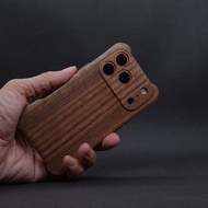 iPhone 17 Pro 系列 MagSafe 胡桃木外殼