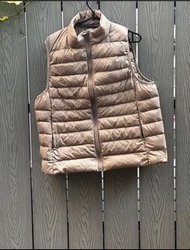 Included SF Express locker 已包順豐智能櫃  Leaveland Leave-L land down vest 羽絨背心 beige colour  95 %new 100%