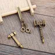 Car Keychain Retro Brass Pendant Distressed Hammer Scissors Crafts Hand Play Accessories/6.81