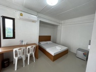 OYO 75577 Palace Hostel