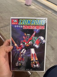 Lion Robo 1/220 比例塑膠模型 百獸王 韓國偉哥玩具模型