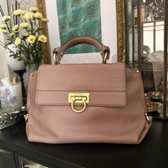 Salvatore Ferragamo SOFIA乾燥玫瑰粉色 羊皮 2way 包包