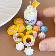 Miniature cookies in 1:6 scale