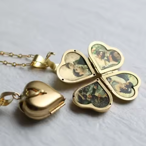 Folding Multi-layer Heart Shaped Necklace Vintage Family Locket Necklace Personalised Photos Four-le