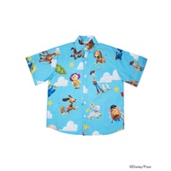 Kloset and Etcetera Disney Cloudy Story Hawaii Shirt (Toy26-14) เสื้อเชิ้ตแขนสั้นที่หยิบท้องฟ้าสีฟ้า