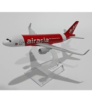 AIR ASIA AIRBUS A320 Model Aeroplane Scale 1:400 NEW IN Package.(AIR 02)