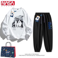 NASA น้ำร่วมแบรนด์ใหม่เสื้อสเว็ตเตอร์ลำลองกางเกงสองชิ้นชายและหญิงอินเทรนด์ชุดเสื้อสเวตเตอร์หลวม  NASA co-branded tide brand new hoodie casual pants two-piece men's and women's ins trend loose hoodie suit Off-white suit 5XL