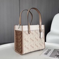 新款 C3866 C“oach Field Tote 22