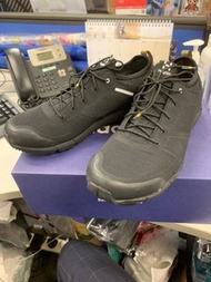 「全新男裝，uk 8.5，us 9，euro 42 2/3，全黑色」haglofs Haglöfs Hong Kong L.I.M Low less is more 輕便行山鞋 498470 m’s 