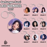 GANTUNGAN LEE WONHEE ILLIT KEYCHAIN CUTE KPOP ROUND KEYCHAIN GIFT CUSTOM PRINT SEMAUMUG