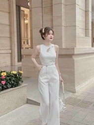 Jum quần ống rộng hai màu đen và trắng đính kèm phu kiện chất vải  hình jum công sở cut vai sang chả