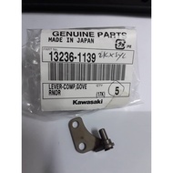 100% ORIGINAL KAWASAKI ZX150 GAVERNOR LEVER 0 13236-1139 KR 150 ZX150 RR GOVERNOR SHAFT BRACKET KAWA