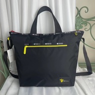 LeSportsac Luxbao Bao Ke Meng Joint Unisex Messenger กระเป๋ากระเป๋าถือกันน้ำ Casual Tote กระเป๋า4360
