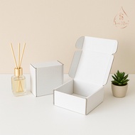 White E-Flute Box POLOS 10 x 10 x 5
