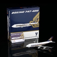 Singapore Airlines Boeing 747-400 Die-Cast Model 1:400 Scale