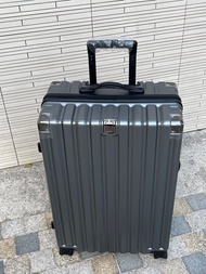 新穎旅行喼，全新28吋旅行行李喼，28吋行李箱，拉鏈加厚行李箱，優質旅行箱，travel suitcase，baggage