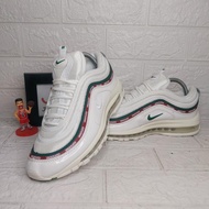 Sepatu Nike Air Max 97 Undefeated Black Size 40 Made in Vietnam Putih
