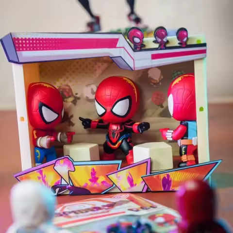 Hot toys Original Spider Man: Across The Spider Verse Cosbi Scene Blind Box Spider Punk Anime Figure