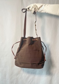 Ferragamo啡色水桶包 稀有金色金屬牌肩帶 側背斜揹肩背袋 中古