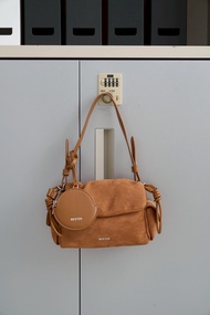 BESTER “WASABI” Bag มาพร้อมถุงผ้า