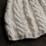 一分靈氣 丹麥馬海毛羊毛 麻花盆帽 純手工編織 純淨奶白色