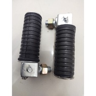 Footstep Step Rear footrest Yamaha U5 U7 V50 V70 V75 V80 Autolube CDI V80CDI V80SDX Super deluxe Rob