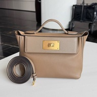 請先確認有貨再拍🩷 Hermes愛馬仕2424mini威馬犬灰evercolor皮Z刻 有塵袋