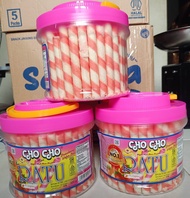 Astor Cho Cho Ratu Dolpin 320 Gram Chocolate Wafer Roll