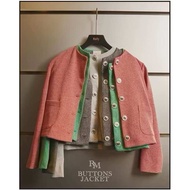 (Used like new) Rally RM Buttons Jacket เสื้อแจ็คเก็ตกระดุมดีไซน์โลโก้ RM สี Ruby Size M