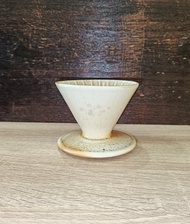 柴燒無釉咖啡濾杯-鶯歌李玟叡