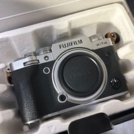 Fujifilm X-T4 Silver 銀/ not X-T5 X-T4 X-T3 X-E5 X-E4 X-T30 X-T20 X-T100 X-M5 X100VI