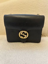 Gucci GG Marmont 風琴包 小號｜黑金雙G扣