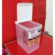 Japanese 1L8 plastic box for food storage, convenient perpendicular open lid. 149×107x163mm. D366