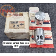 Yamaha RD125 Piston, Piston set with ring piston  100% original Yamaha Made in japan (Stock lama/Not