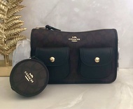 รับประกันแท้💯 C5675 PENNIE CROSSBODY WITH COIN CASE IN SIGNATURE CANVAS