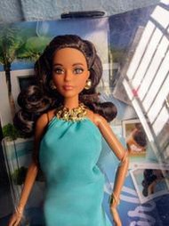 現貨已售請詢價：收藏型Barbie the look 日曬肌可動關節 pool chic 藍雪紡洋裝芭比