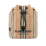 BURBERRY 標誌性條紋尼龍抽繩水桶手拿包（經典米色） _廠商直送