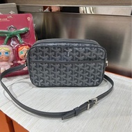 Goyard cap vert camera bag gris