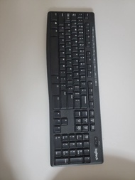 Logitech 無線鍵盤（冇接收器）