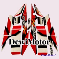 Fiz R 2001 - 2002 standard body sticker Fiz R 2001 - 2002 striping/