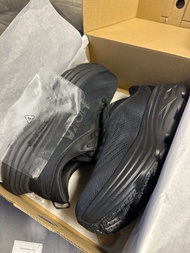 HOKA BONDI 8 黑色