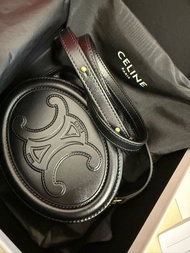 Celine Cuir Triomphe oval 月餅圓餅包