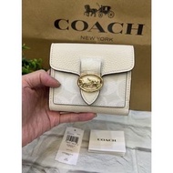 🇺🇸 COACH  🔥C7250 🌈10.7*9.5*2 💞💞新款浮雕馬車白色log翻蓋🔥短夾