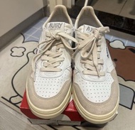 二手 AUTRY Medalist Low Suede Leather Sneaker （連鞋盒）
